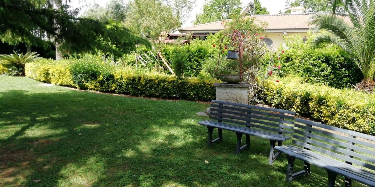 Casadolcecasalatina Bed & Breakfast Luaran gambar